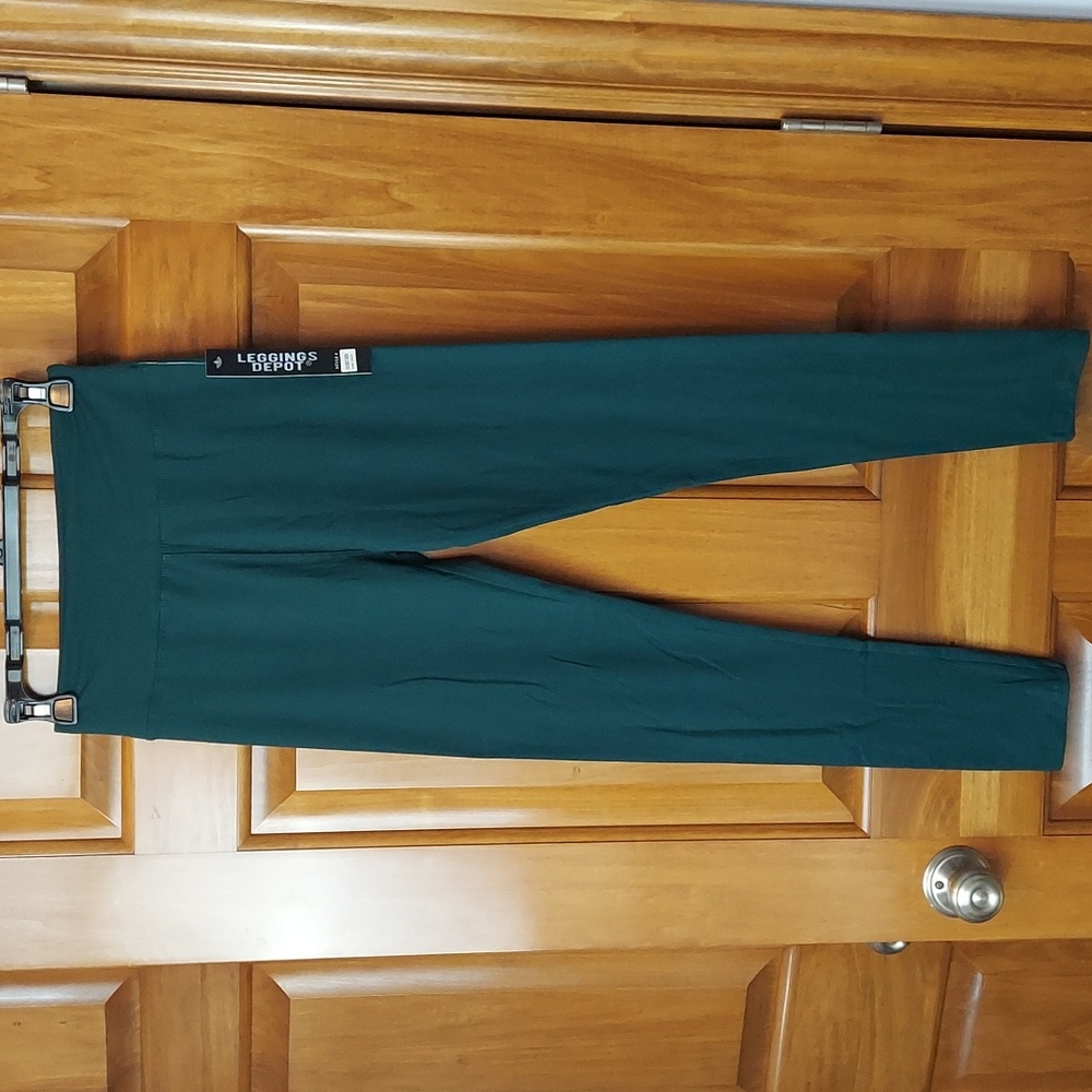 *🆕 Leggings Depot Forest Green Buttery Smooth Fabric, 3" Yoga Waist Size S, NEW